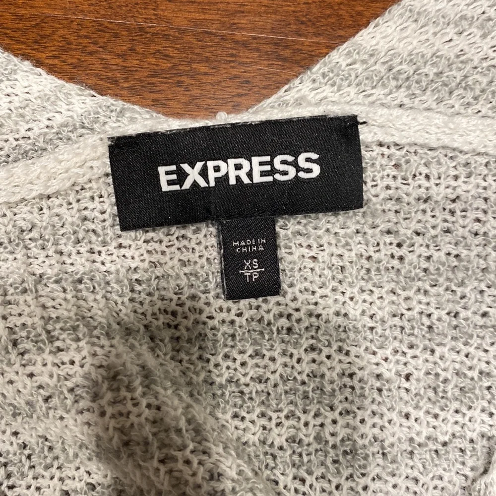 Express Sweater - Picture 5 of 6